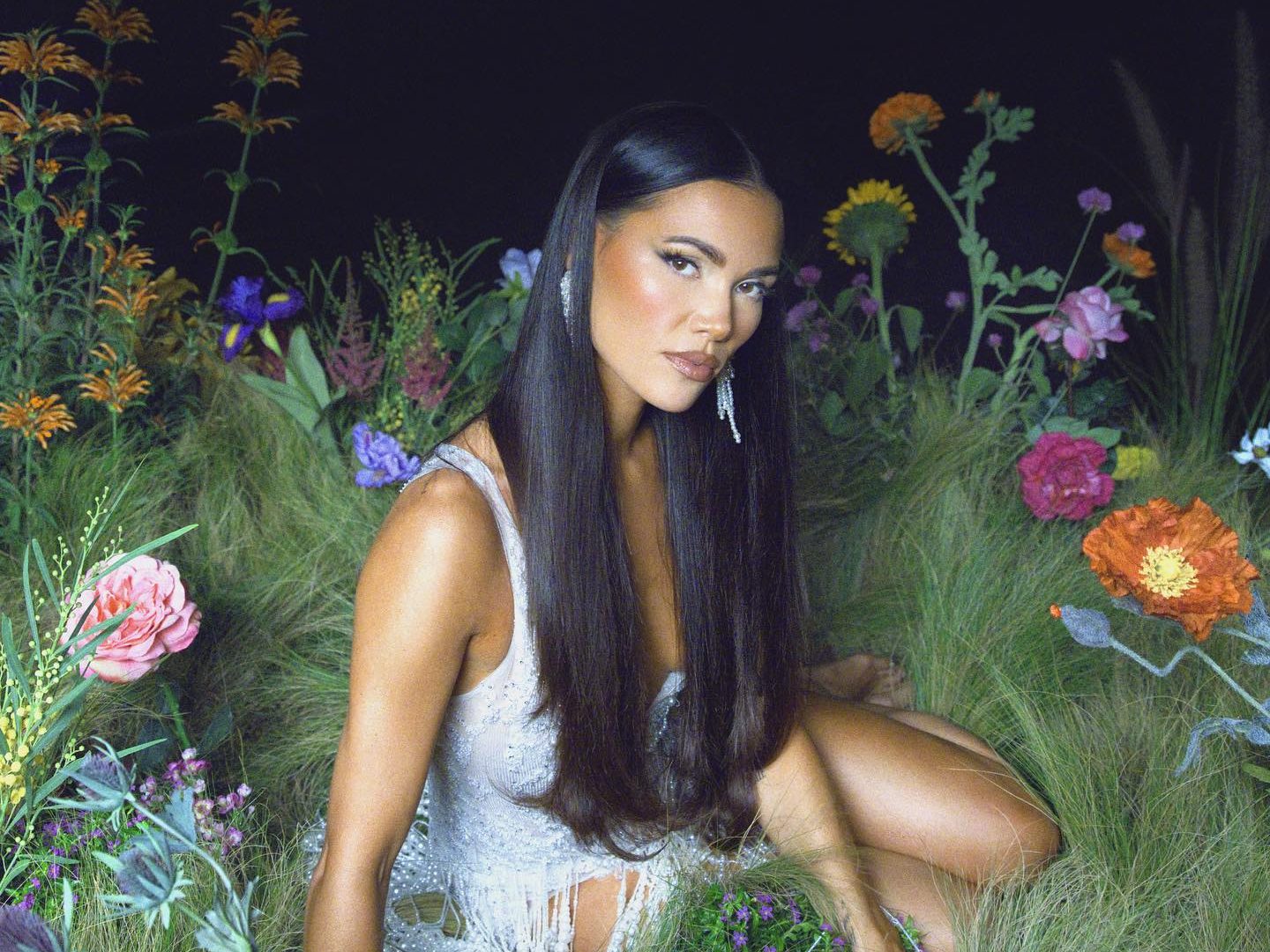 Beyond The Lyrics: Sinéad Harnett Bares Her Soul On New Album