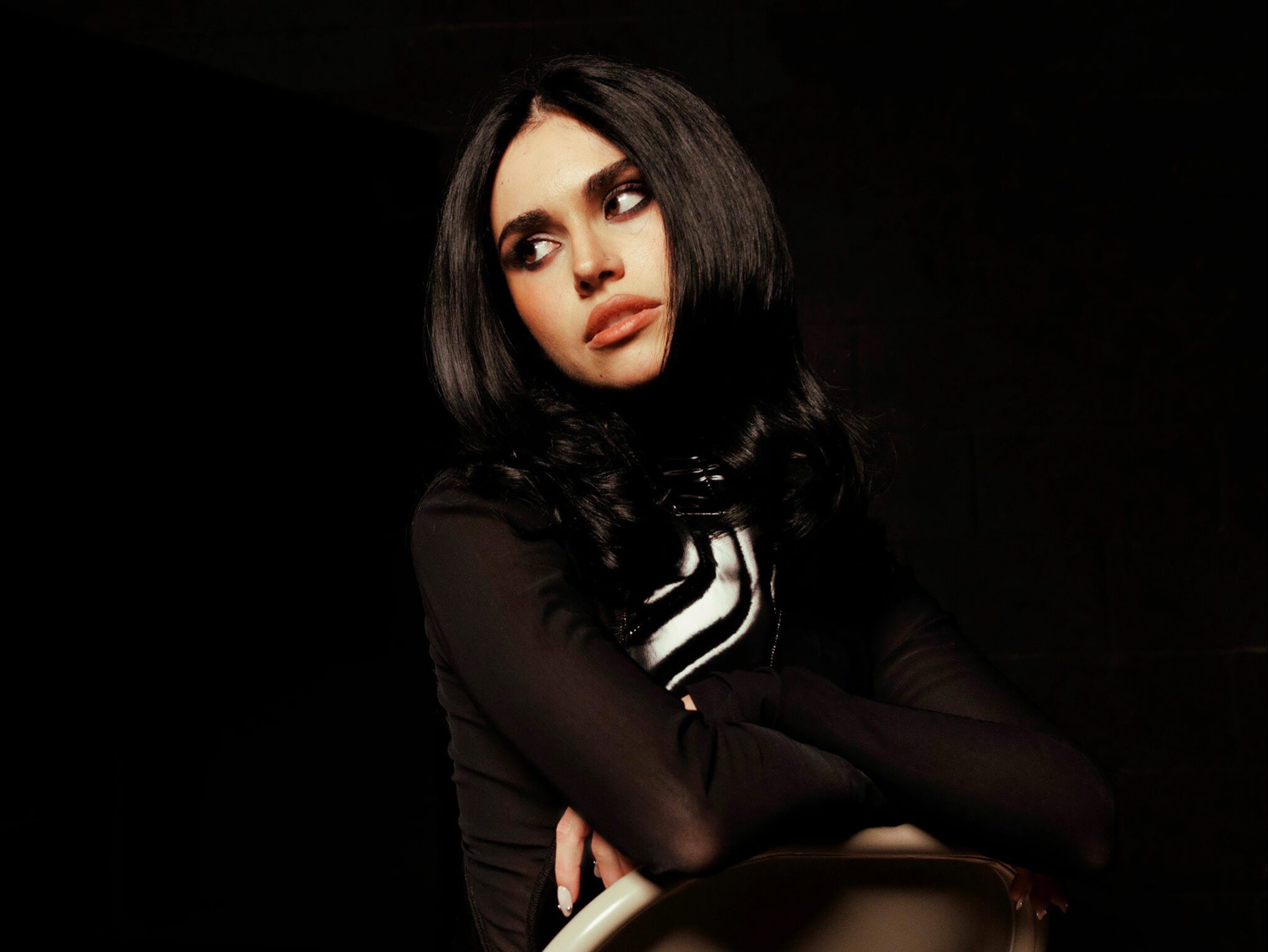 UNA MIA Shares Her Debut EP ‘AIRBORNE’