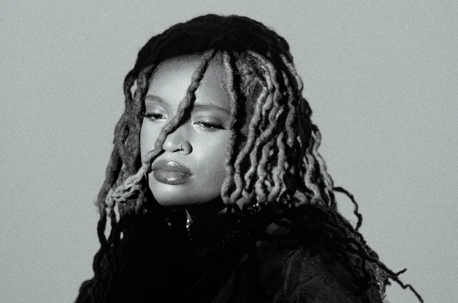 Ambré Shares New Mixtape